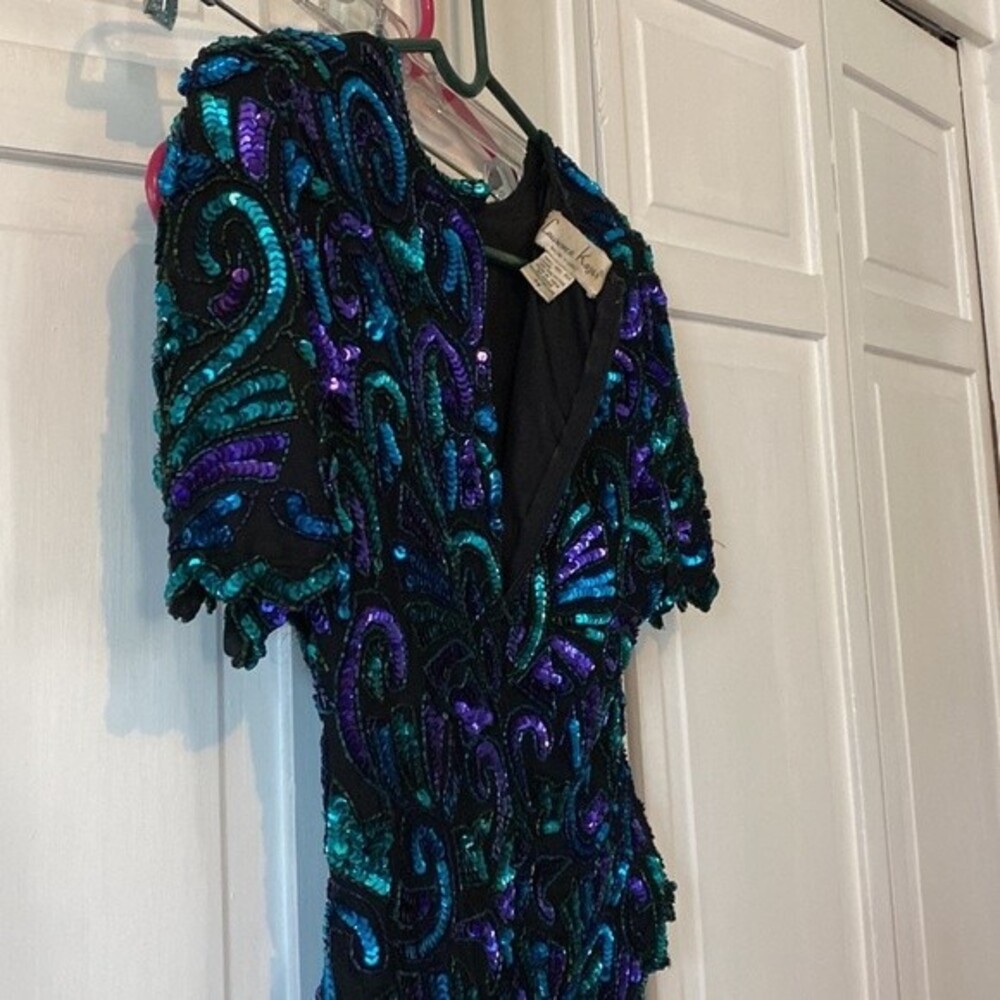 100% silk vintage Laurence Kazar sequins party top!  Size Petite Small - Picture 8 of 10